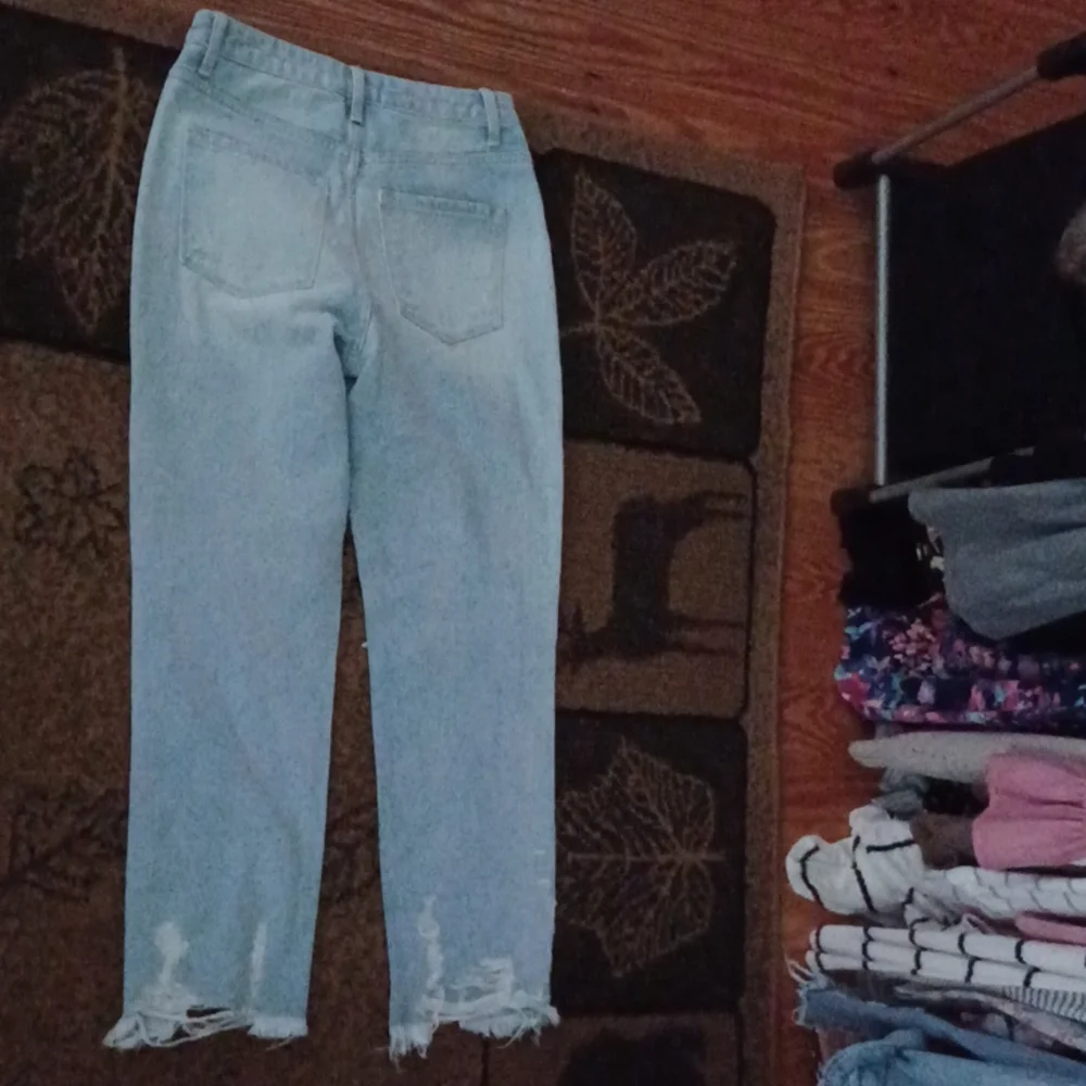 Jeans - Picture 3 of 4